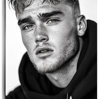 Bradlie Devis